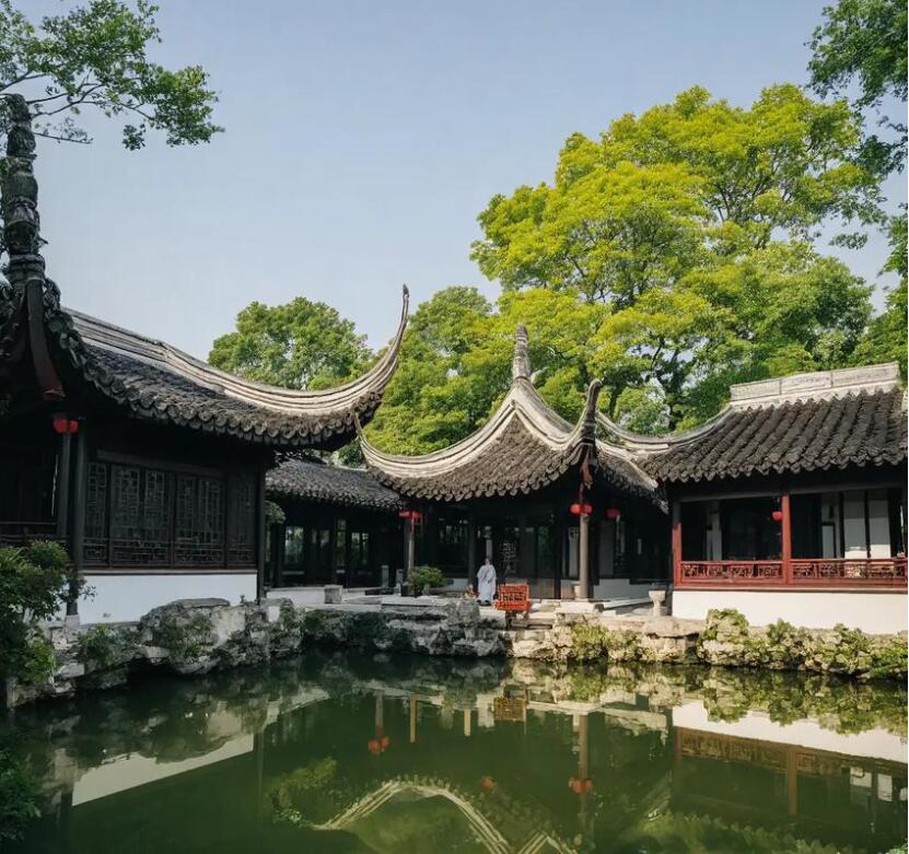 青海苍白土建有限公司